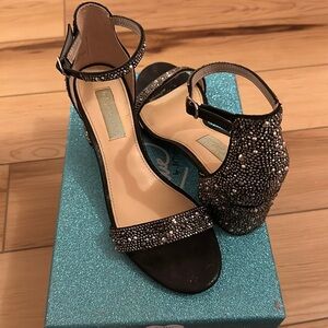 Betsey Johnson 7.5, Black Women's Low Heel Diamond Evening Sandals